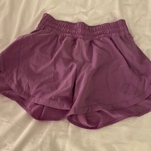 Lululemon tracker shorts